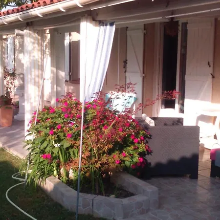 Le Nichoir Des Fauvettes Spa B&B * Bressols